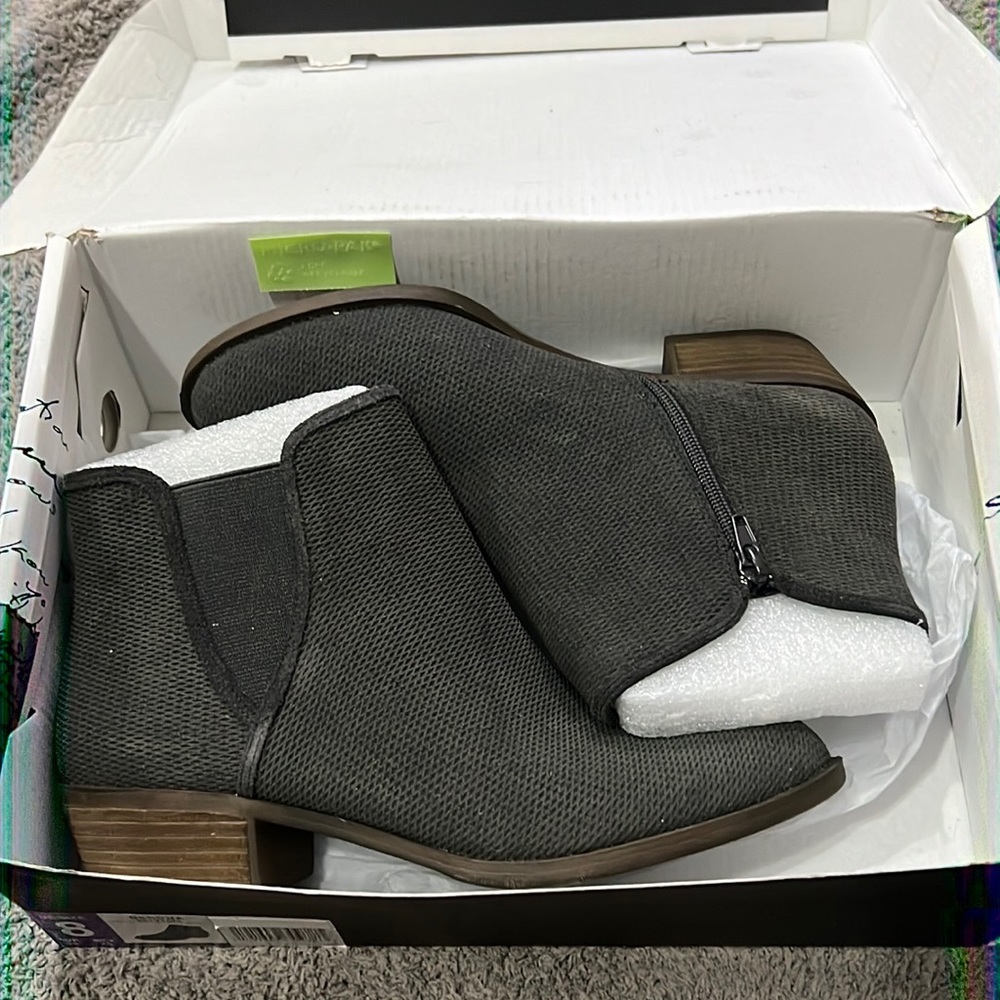 Kensie Gerona Booties NIB - Picture 5 of 7